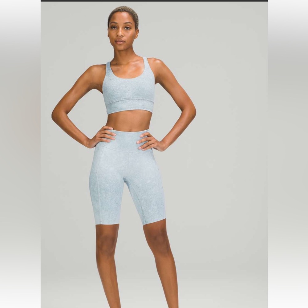 R. Lululemon Fast and Free Short 10" City Grit White Blue Fog 6